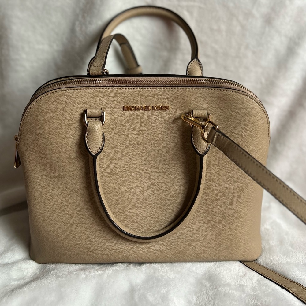 Nude Michael Kors purse. Short handle & crossbody strap.
